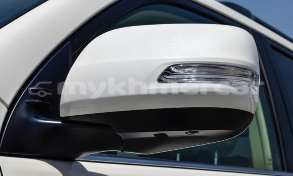 Buy New Toyota Land Cruiser Prado White Car in Amleang in Kampong Speu Province Buy New Toyota Land Cruiser Prado White Car in Amleang in Kampong Speu Province