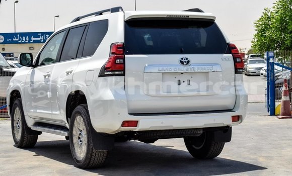 Buy New Toyota Land Cruiser Prado White Car in Amleang in Kampong Speu Province Buy New Toyota Land Cruiser Prado White Car in Amleang in Kampong Speu Province