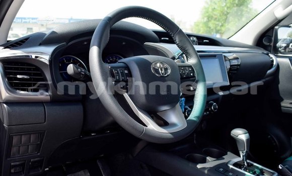 Buy New Toyota Hilux Silver Car in Banlung in Ratanakiri Province Buy New Toyota Hilux Silver Car in Banlung in Ratanakiri Province
