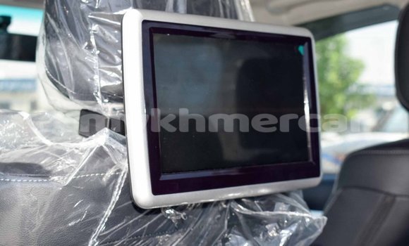 Buy New Toyota Hilux Silver Car in Banlung in Ratanakiri Province Buy New Toyota Hilux Silver Car in Banlung in Ratanakiri Province