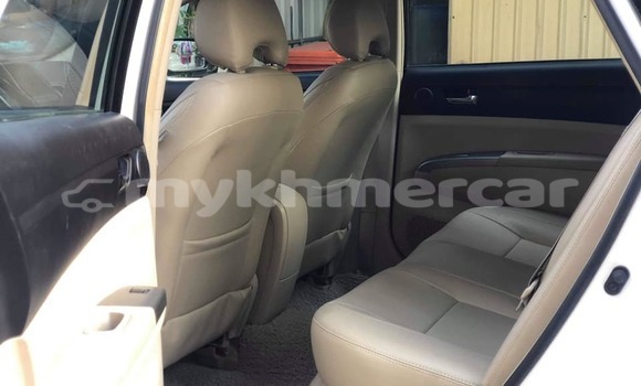 Buy Used Toyota Highlander White Car in Phnom Penh in Phnom Penh Buy Used Toyota Highlander White Car in Phnom Penh in Phnom Penh