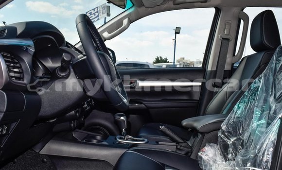 Buy New Toyota Hilux Black Car in Amleang in Kampong Speu Province Buy New Toyota Hilux Black Car in Amleang in Kampong Speu Province