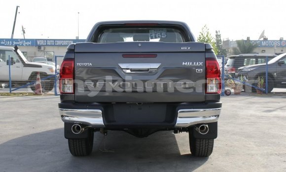 Buy New Toyota Hilux Black Car in Amleang in Kampong Speu Province Buy New Toyota Hilux Black Car in Amleang in Kampong Speu Province