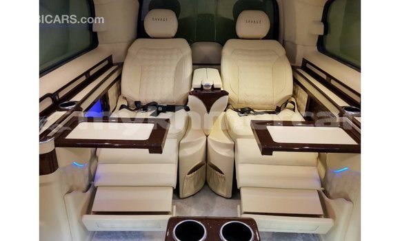 Acheter Import Voiture Mercedes-Benz 250 Noir à Import - Dubai, Kampot Province Acheter Import Voiture Mercedes-Benz 250 Noir à Import - Dubai, Kampot Province