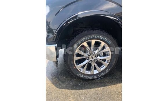 Acheter Import Voiture Ford Club Wagon Noir à Import - Dubai, Kampot Province Acheter Import Voiture Ford Club Wagon Noir à Import - Dubai, Kampot Province