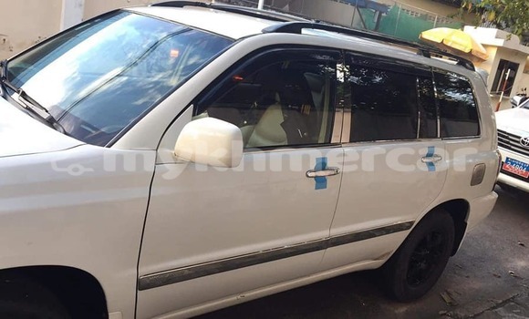 Buy Used Toyota Highlander White Car in Phnom Penh in Phnom Penh Buy Used Toyota Highlander White Car in Phnom Penh in Phnom Penh
