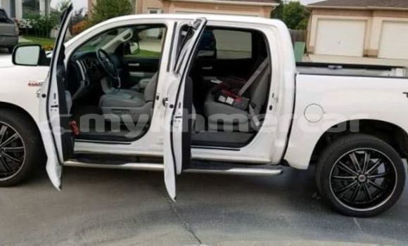 Acheter Occasion Voiture Toyota Tundra Blanc à Phnom Penh, Phnom Penh Acheter Occasion Voiture Toyota Tundra Blanc à Phnom Penh, Phnom Penh