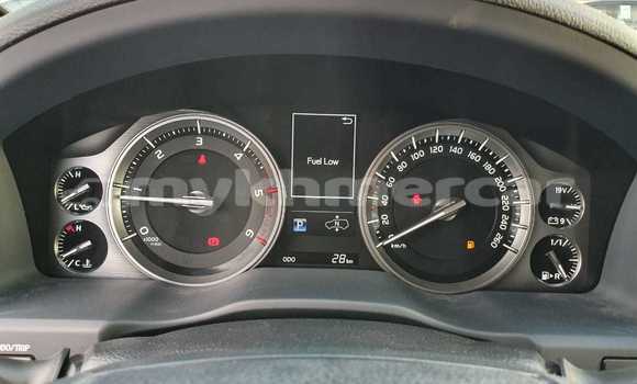 Buy New Toyota Land Cruiser Black Car in Amleang in Kampong Speu Province Buy New Toyota Land Cruiser Black Car in Amleang in Kampong Speu Province