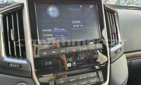 Buy New Toyota Land Cruiser Black Car in Amleang in Kampong Speu Province Buy New Toyota Land Cruiser Black Car in Amleang in Kampong Speu Province