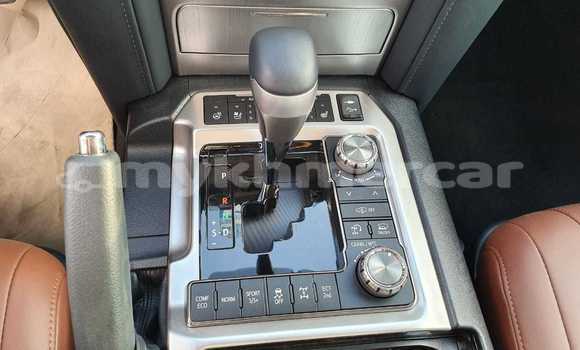 Buy New Toyota Land Cruiser Black Car in Amleang in Kampong Speu Province Buy New Toyota Land Cruiser Black Car in Amleang in Kampong Speu Province