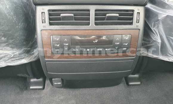 Buy New Toyota Land Cruiser Black Car in Amleang in Kampong Speu Province Buy New Toyota Land Cruiser Black Car in Amleang in Kampong Speu Province