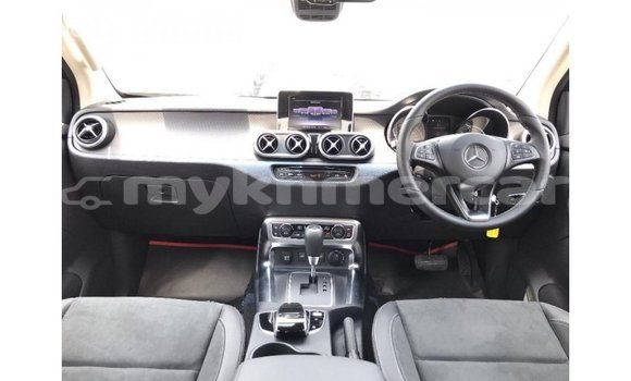 Acheter Import Voiture Mercedes-Benz 250 Bleu à Import - Dubai, Kampot Province Acheter Import Voiture Mercedes-Benz 250 Bleu à Import - Dubai, Kampot Province