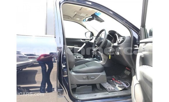 Acheter Import Voiture Mercedes-Benz 250 Bleu à Import - Dubai, Kampot Province Acheter Import Voiture Mercedes-Benz 250 Bleu à Import - Dubai, Kampot Province