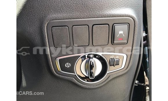 Acheter Import Voiture Mercedes-Benz 250 Bleu à Import - Dubai, Kampot Province Acheter Import Voiture Mercedes-Benz 250 Bleu à Import - Dubai, Kampot Province