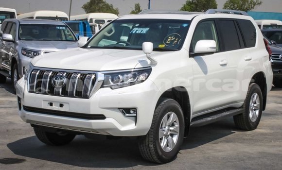 Buy New Toyota Prado White Car in Amleang in Kampong Speu Province Buy New Toyota Prado White Car in Amleang in Kampong Speu Province