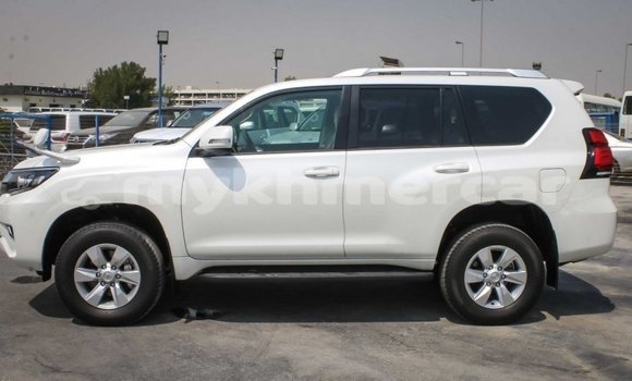 Buy New Toyota Prado White Car in Amleang in Kampong Speu Province Buy New Toyota Prado White Car in Amleang in Kampong Speu Province