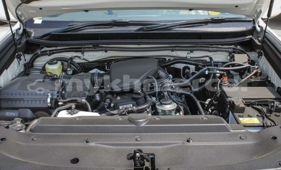 Buy New Toyota Prado White Car in Amleang in Kampong Speu Province Buy New Toyota Prado White Car in Amleang in Kampong Speu Province