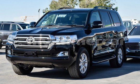 Buy New Toyota Land Cruiser Black Car in Amleang in Kampong Speu Province Buy New Toyota Land Cruiser Black Car in Amleang in Kampong Speu Province