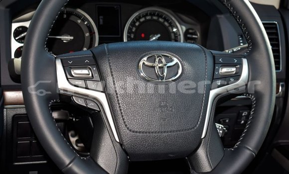 Buy New Toyota Land Cruiser Black Car in Amleang in Kampong Speu Province Buy New Toyota Land Cruiser Black Car in Amleang in Kampong Speu Province