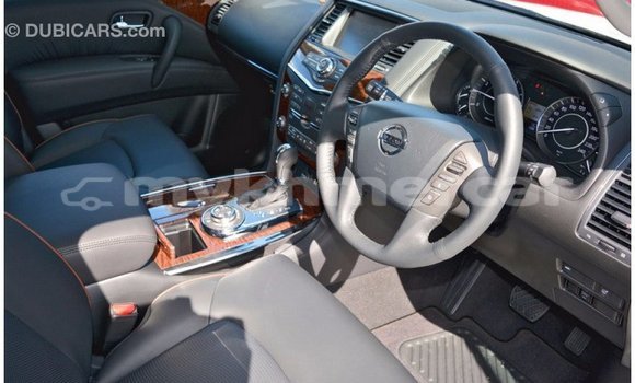 Acheter Import Voiture Nissan Patrol Blanc à Import - Dubai, Kampot Province Acheter Import Voiture Nissan Patrol Blanc à Import - Dubai, Kampot Province