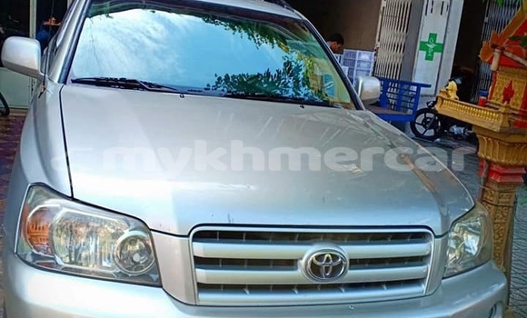 Buy Used Toyota Highlander Silver Car in Phnom Penh in Phnom Penh