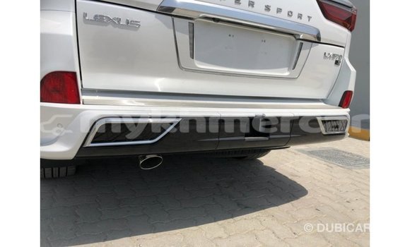 Acheter Import Voiture Lexus LX Blanc à Import - Dubai, Kampot Province Acheter Import Voiture Lexus LX Blanc à Import - Dubai, Kampot Province