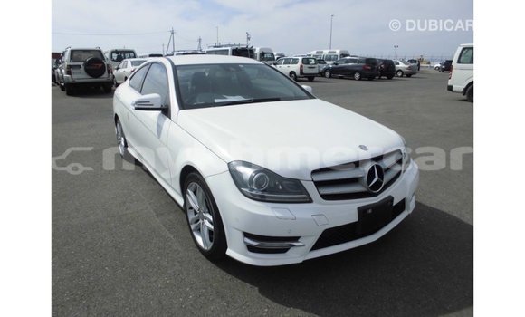 ទិញ នាំចូល Mercedes-Benz 190 (W201) White ឡាន} ក្នុង Import - Dubai ក្នុង Kampot Province ទិញ នាំចូល Mercedes-Benz 190 (W201) White ឡាន} ក្នុង Import - Dubai ក្នុង Kampot Province