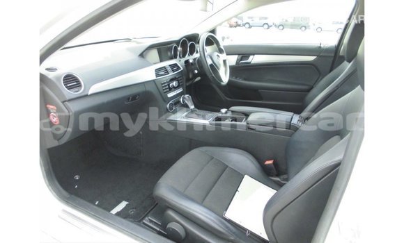 ទិញ នាំចូល Mercedes-Benz 190 (W201) White ឡាន} ក្នុង Import - Dubai ក្នុង Kampot Province ទិញ នាំចូល Mercedes-Benz 190 (W201) White ឡាន} ក្នុង Import - Dubai ក្នុង Kampot Province