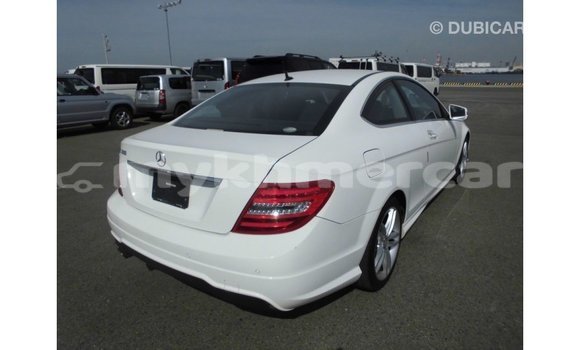 ទិញ នាំចូល Mercedes-Benz 190 (W201) White ឡាន} ក្នុង Import - Dubai ក្នុង Kampot Province ទិញ នាំចូល Mercedes-Benz 190 (W201) White ឡាន} ក្នុង Import - Dubai ក្នុង Kampot Province