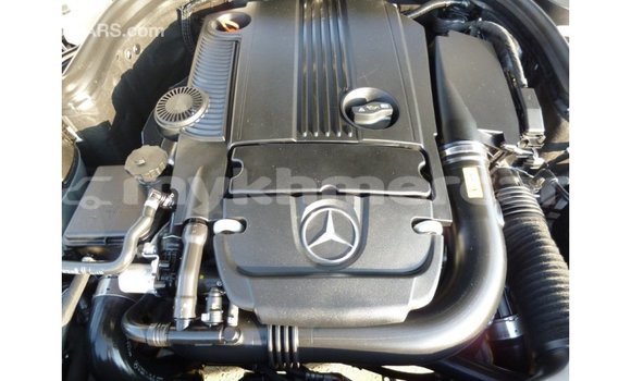 Buy Import Mercedes-Benz 200 White Car in Import - Dubai in Kampot Province Buy Import Mercedes-Benz 200 White Car in Import - Dubai in Kampot Province