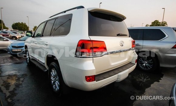 Buy Import Toyota Land Cruiser White Car in Import - Dubai in Kampot Province Buy Import Toyota Land Cruiser White Car in Import - Dubai in Kampot Province
