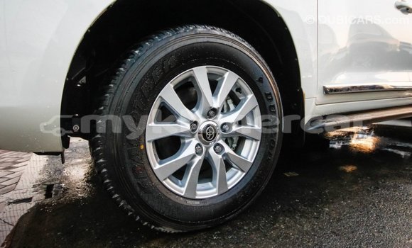 Buy Import Toyota Land Cruiser White Car in Import - Dubai in Kampot Province Buy Import Toyota Land Cruiser White Car in Import - Dubai in Kampot Province