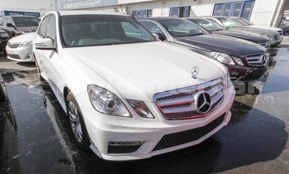 Buy Import Mercedes-Benz 200 White Car in Import - Dubai in Kampot Province Buy Import Mercedes-Benz 200 White Car in Import - Dubai in Kampot Province
