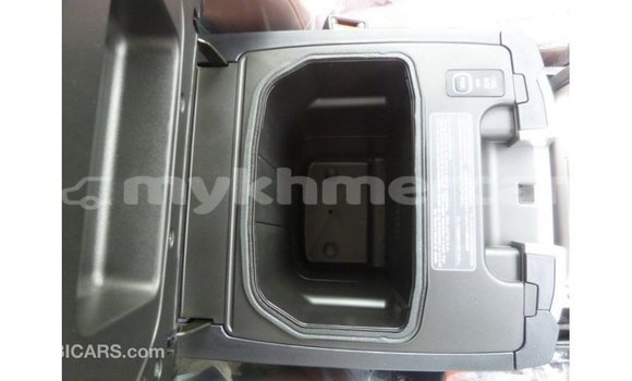 Acheter Import Voiture Toyota Land Cruiser Marron à Import - Dubai, Kampot Province Acheter Import Voiture Toyota Land Cruiser Marron à Import - Dubai, Kampot Province