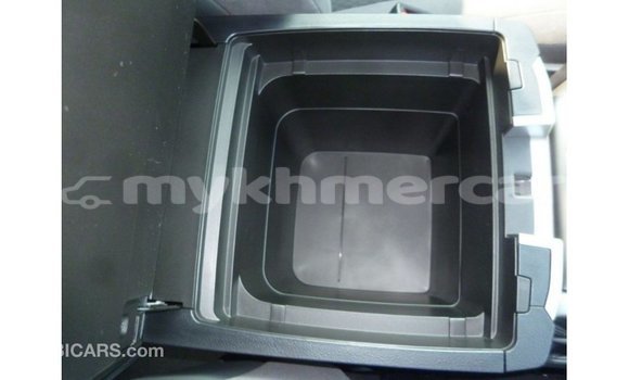 Acheter Import Voiture Toyota Land Cruiser Noir à Import - Dubai, Kampot Province Acheter Import Voiture Toyota Land Cruiser Noir à Import - Dubai, Kampot Province