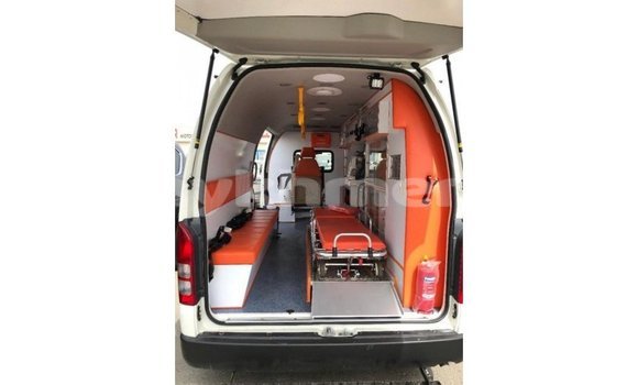 ទិញ នាំចូល Toyota Hiace White ឡាន} ក្នុង Import - Dubai ក្នុង Kampot Province ទិញ នាំចូល Toyota Hiace White ឡាន} ក្នុង Import - Dubai ក្នុង Kampot Province