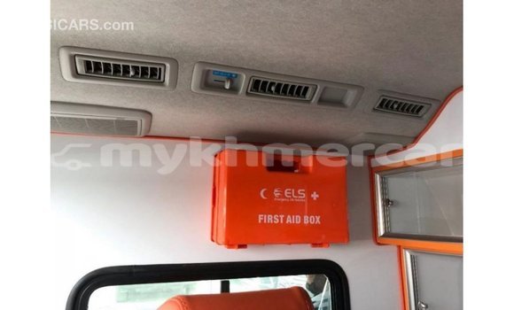 ទិញ នាំចូល Toyota Hiace White ឡាន} ក្នុង Import - Dubai ក្នុង Kampot Province ទិញ នាំចូល Toyota Hiace White ឡាន} ក្នុង Import - Dubai ក្នុង Kampot Province