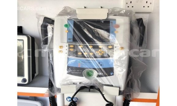 Acheter Import Voiture Toyota Hiace Blanc à Import - Dubai, Kampot Province Acheter Import Voiture Toyota Hiace Blanc à Import - Dubai, Kampot Province