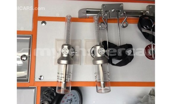 Acheter Import Voiture Toyota Hiace Blanc à Import - Dubai, Kampot Province Acheter Import Voiture Toyota Hiace Blanc à Import - Dubai, Kampot Province