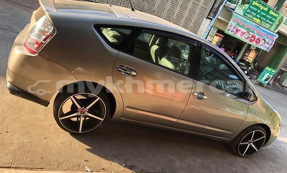 Buy Used Toyota Prius Other Car in Kampong Cham in Kampong Cham Province