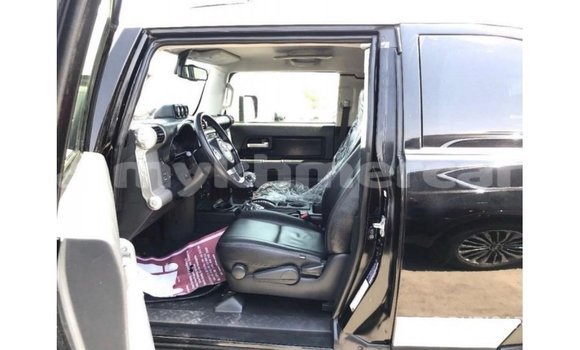 Acheter Import Voiture Toyota FJ Cruiser Noir à Import - Dubai, Kampot Province Acheter Import Voiture Toyota FJ Cruiser Noir à Import - Dubai, Kampot Province