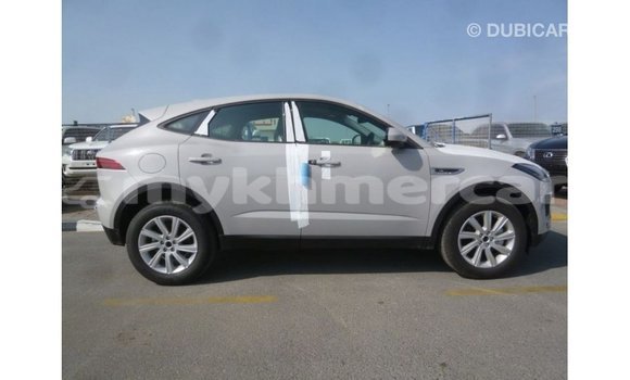 Acheter Import Voiture Jaguar E-Pace Blanc à Import - Dubai, Kampot Province Acheter Import Voiture Jaguar E-Pace Blanc à Import - Dubai, Kampot Province