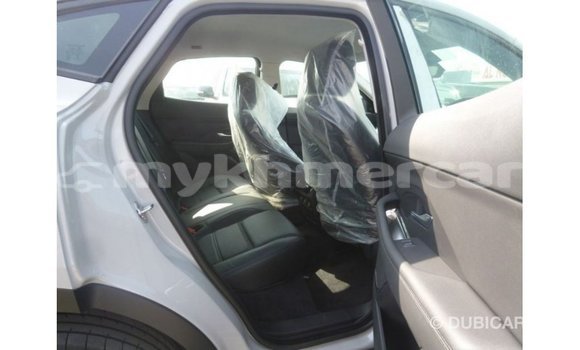 Acheter Import Voiture Jaguar E-Pace Blanc à Import - Dubai, Kampot Province Acheter Import Voiture Jaguar E-Pace Blanc à Import - Dubai, Kampot Province