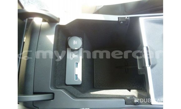 Acheter Import Voiture Jaguar E-Pace Blanc à Import - Dubai, Kampot Province Acheter Import Voiture Jaguar E-Pace Blanc à Import - Dubai, Kampot Province