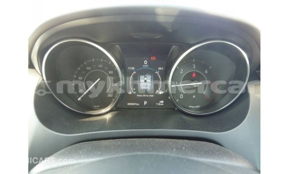 Acheter Import Voiture Jaguar E-Pace Blanc à Import - Dubai, Kampot Province Acheter Import Voiture Jaguar E-Pace Blanc à Import - Dubai, Kampot Province