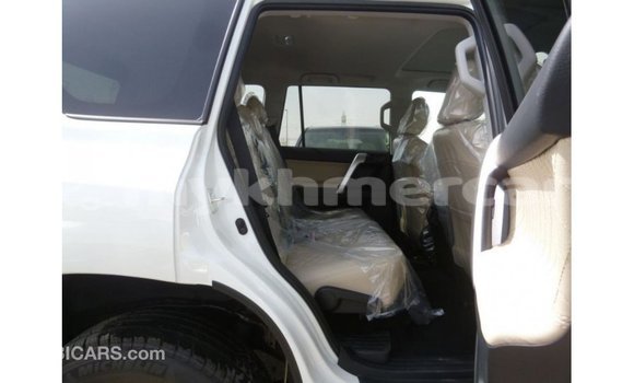 ទិញ នាំចូល Toyota Prado White ឡាន} ក្នុង Import - Dubai ក្នុង Kampot Province ទិញ នាំចូល Toyota Prado White ឡាន} ក្នុង Import - Dubai ក្នុង Kampot Province