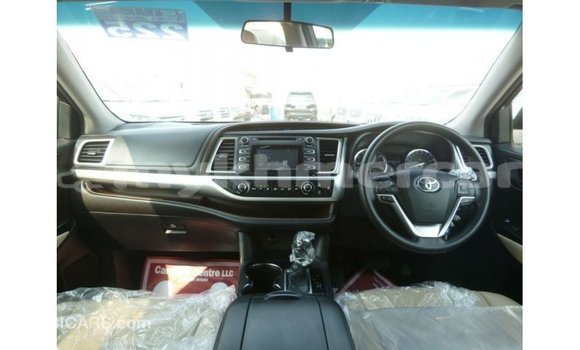 ទិញ នាំចូល Toyota Kluger White ឡាន} ក្នុង Import - Dubai ក្នុង Kampot Province ទិញ នាំចូល Toyota Kluger White ឡាន} ក្នុង Import - Dubai ក្នុង Kampot Province
