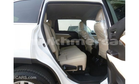 ទិញ នាំចូល Toyota Kluger White ឡាន} ក្នុង Import - Dubai ក្នុង Kampot Province ទិញ នាំចូល Toyota Kluger White ឡាន} ក្នុង Import - Dubai ក្នុង Kampot Province