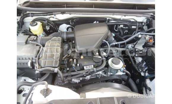 Acheter Import Voiture Toyota Prado Blanc à Import - Dubai, Kampot Province Acheter Import Voiture Toyota Prado Blanc à Import - Dubai, Kampot Province