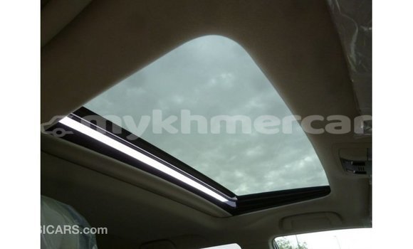 Acheter Import Voiture Toyota Prado Blanc à Import - Dubai, Kampot Province Acheter Import Voiture Toyota Prado Blanc à Import - Dubai, Kampot Province